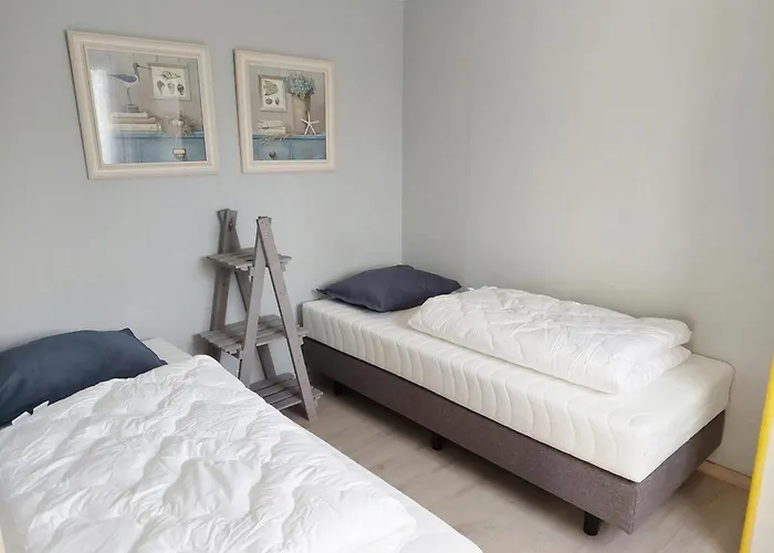 Fantastic By The Sea * Sint Maartensvlotbrug